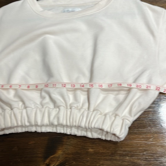 ❤️SOLD❤️Oak + Fort White Cropped Sweatshirt - Picture 7 of 8